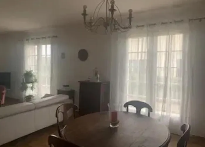 Villa Villa Familiale Avec Piscine A Milhaud - 100 M²_2